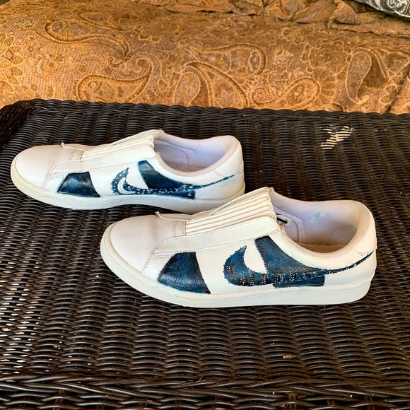 Custom nikes - Picture 2 of 2